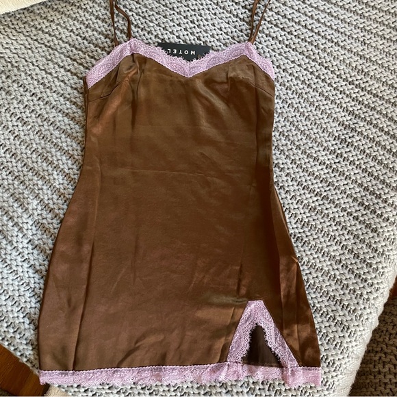 Motel Rocks Satin Mini Dress 🤍 - Picture 6 of 8